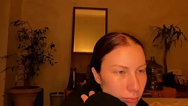 elfess online show from September 22, 2025, 5:48 pm