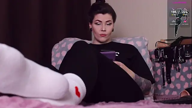 Snapshot of Luna_Blake chatting on December 7, 2024, 5:31 pm Luna Blake online show from December 7, 2024, 5:31 pm