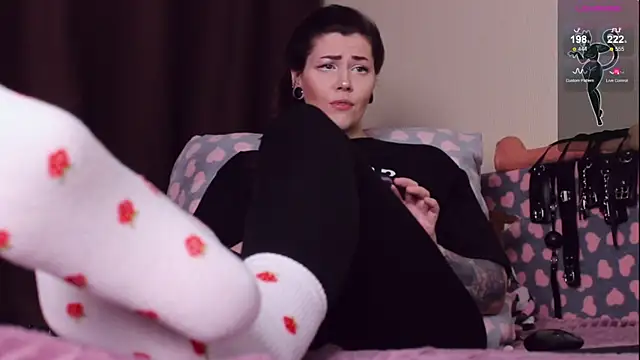 Snapshot of Luna_Blake chatting on December 11, 2024, 4:20 pm Luna Blake online show from December 11, 2024, 4:20 pm