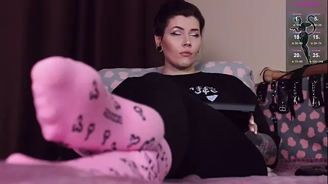 Snapshot of Luna_Blake chatting on January 8, 2025, 4:22 pm Luna Blake online show from January 8, 2025, 4:22 pm