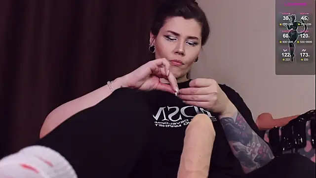 Snapshot of Luna_Blake chatting on February 6, 2025, 7:18 pm Luna Blake online show from February 6, 2025, 7:18 pm