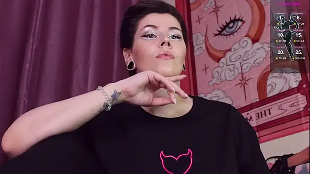 Snapshot of Luna_Blake chatting on February 15, 2025, 7:39 pm Luna Blake online show from February 15, 2025, 7:39 pm