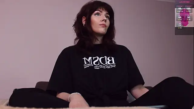 Snapshot of Luna_Blake chatting on October 11, 2025, 10:03 am Luna Blake online show from October 11, 2025, 10:03 am