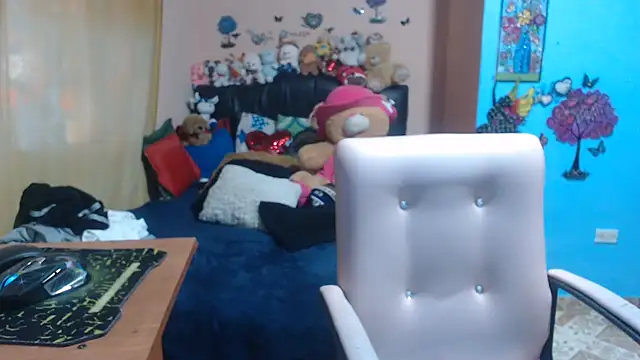 Snapshot of milfeddy_ chatting on October 15, 2025, 8:20 pm milfeddy online show from October 15, 2025, 8:20 pm