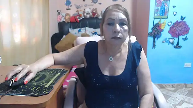 Snapshot of milfeddy_ chatting on June 3, 2026, 9:20 pm milfeddy online show from June 3, 2026, 9:20 pm