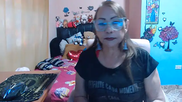 Snapshot of milfeddy_ chatting on June 4, 2026, 9:21 pm milfeddy online show from June 4, 2026, 9:21 pm