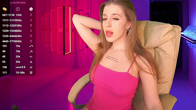 PenellopaRaw online show from January 17, 2025, 5:41 pm