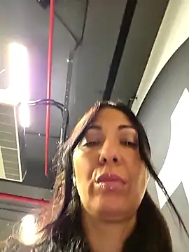 LeticiaWoods online show from December 19, 2025, 6:09 am