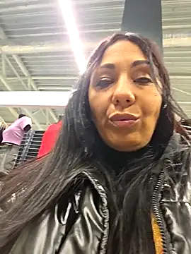LeticiaWoods online show from April 28, 2026, 1:27 pm