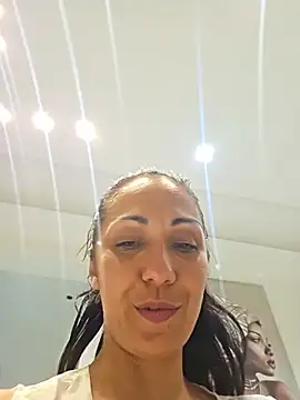 Snapshot of LeticiaWoods chatting on June 28, 2026, 10:38 pm LeticiaWoods online show from June 28, 2026, 10:38 pm
