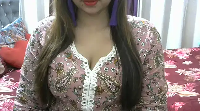 Snapshot of cutebengaligirl chatting on March 3, 2025, 8:32 pm cutebengaligirl online show from March 3, 2025, 8:32 pm