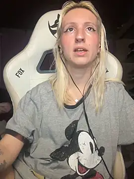 bunnydark00 online show from November 19, 2025, 10:21 pm