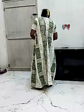 Snapshot of Queen_Dolly chatting on December 1, 2024, 6:30 pm Queen Dolly online show from December 1, 2024, 6:30 pm