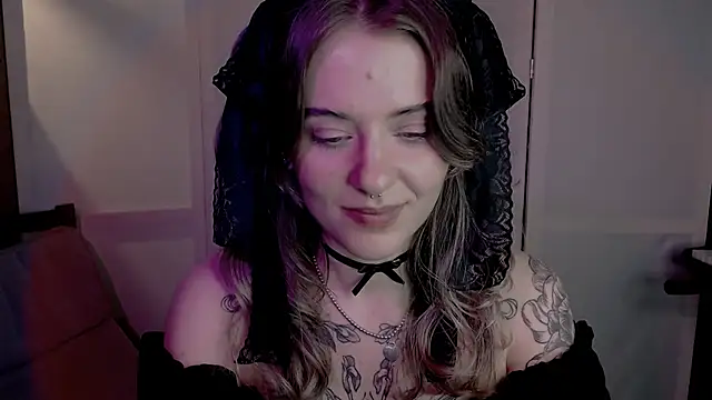 Snapshot of risha_laas chatting on December 1, 2024, 9:15 pm risha laas online show from December 1, 2024, 9:15 pm