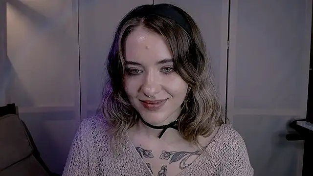 Snapshot of risha_laas chatting on December 19, 2024, 4:57 pm risha laas online show from December 19, 2024, 4:57 pm