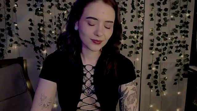 Snapshot of risha_laas chatting on March 21, 2025, 10:39 pm risha laas online show from March 21, 2025, 10:39 pm