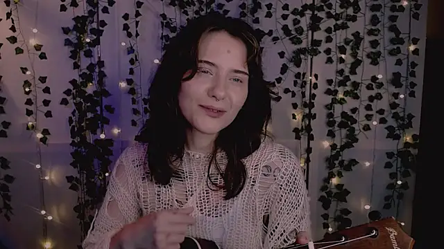 Snapshot of risha_laas chatting on October 11, 2025, 8:29 pm risha laas online show from October 11, 2025, 8:29 pm