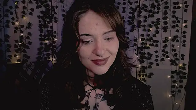 Snapshot of risha_laas chatting on November 22, 2025, 8:08 pm risha laas online show from November 22, 2025, 8:08 pm