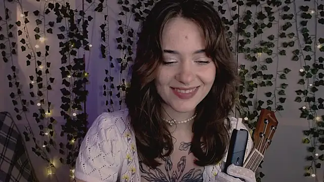 Snapshot of risha_laas chatting on December 13, 2025, 8:14 pm risha laas online show from December 13, 2025, 8:14 pm