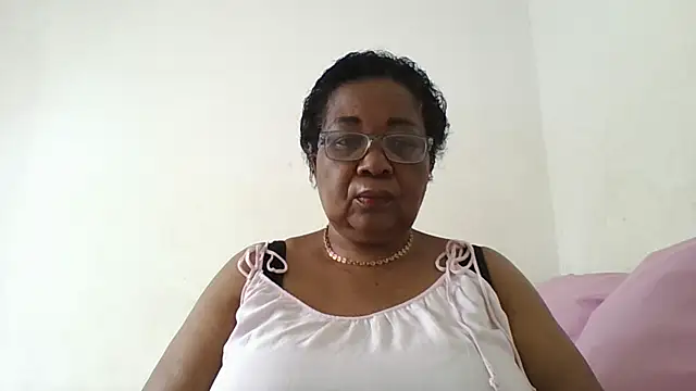 Snapshot of KinkyRicoSaisyours chatting on April 17, 2026, 6:49 am KinkyRicoSaisyours online show from April 17, 2026, 6:49 am