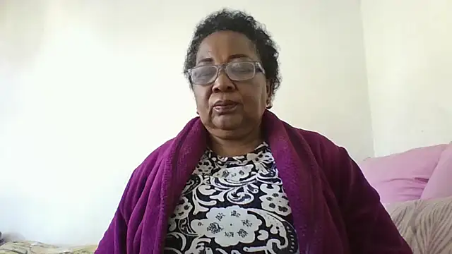 Snapshot of KinkyRicoSaisyours chatting on May 13, 2026, 9:28 am KinkyRicoSaisyours online show from May 13, 2026, 9:28 am
