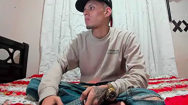 davidlatin66 online show from December 23, 2025, 1:58 am