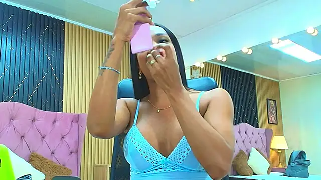 Snapshot of BARBIE_BROWNN chatting on June 12, 2026, 1:54 pm BARBIE BROWNN online show from June 12, 2026, 1:54 pm