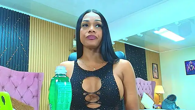 Snapshot of BARBIE_BROWNN chatting on June 21, 2026, 2:52 pm BARBIE BROWNN online show from June 21, 2026, 2:52 pm