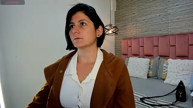 Snapshot of SarahDeyvis chatting on January 27, 2025, 1:09 pm SarahDeyvis online show from January 27, 2025, 1:09 pm