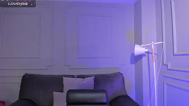 Snapshot of EveBensonX chatting on February 4, 2025, 11:38 am EveBensonX online show from February 4, 2025, 11:38 am