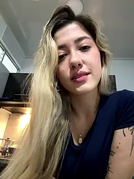 EveBensonX online show from January 8, 2026, 9:39 pm