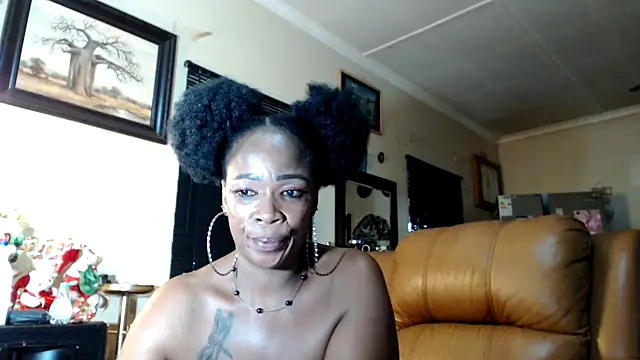 Snapshot of Gucci_Bx chatting on January 28, 2025, 5:14 pm Gucci Bx online show from January 28, 2025, 5:14 pm