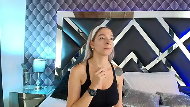 Snapshot of victoriaa_lee_ chatting on February 24, 2025, 10:47 pm victoriaa lee online show from February 24, 2025, 10:47 pm