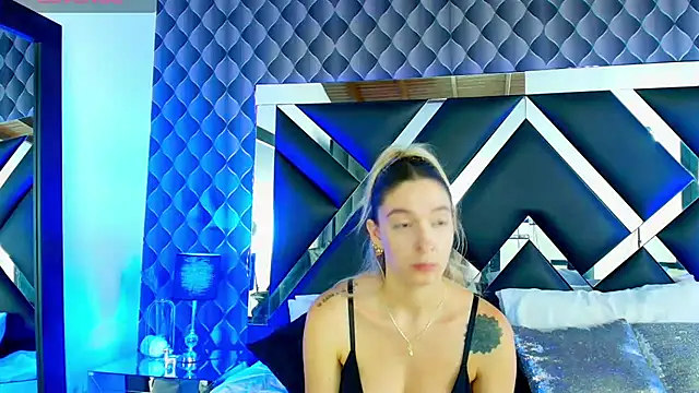 Snapshot of victoriaa_lee_ chatting on March 11, 2025, 12:54 am victoriaa lee online show from March 11, 2025, 12:54 am