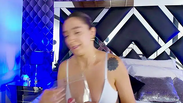 Snapshot of victoriaa_lee_ chatting on March 19, 2025, 1:54 am victoriaa lee online show from March 19, 2025, 1:54 am