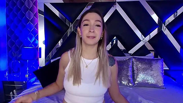 Snapshot of victoriaa_lee_ chatting on September 17, 2025, 7:26 pm victoriaa lee online show from September 17, 2025, 7:26 pm