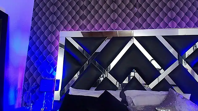 Snapshot of victoriaa_lee_ chatting on November 24, 2025, 7:13 pm victoriaa lee online show from November 24, 2025, 7:13 pm