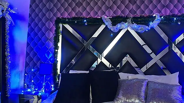 victoriaa lee  online show from December 5, 2025, 7:54 pm