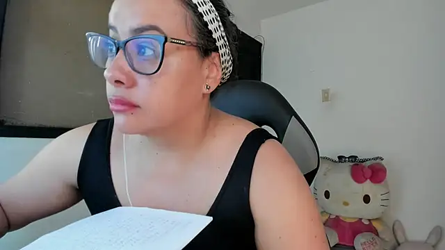 Snapshot of smile_sweetpao chatting on February 19, 2025, 7:06 am smile sweetpao online show from February 19, 2025, 7:06 am