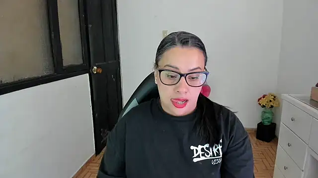 Snapshot of smile_sweetpao chatting on October 17, 2025, 12:41 pm smile sweetpao online show from October 17, 2025, 12:41 pm