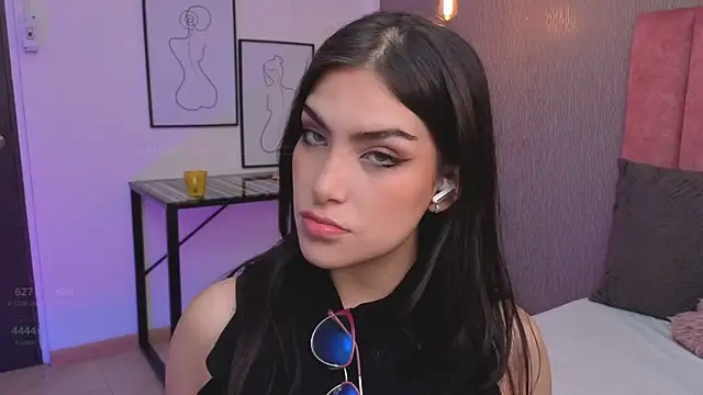 Snapshot of Alexa_Thaylor_ chatting on June 15, 2026, 6:54 pm Alexa Thaylor online show from June 15, 2026, 6:54 pm