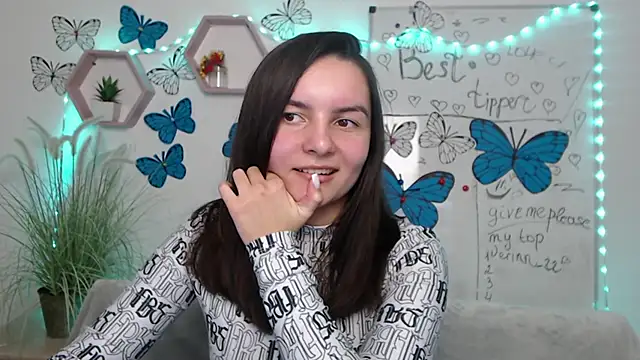 JasmineAsha online show from March 14, 2025, 4:30 pm