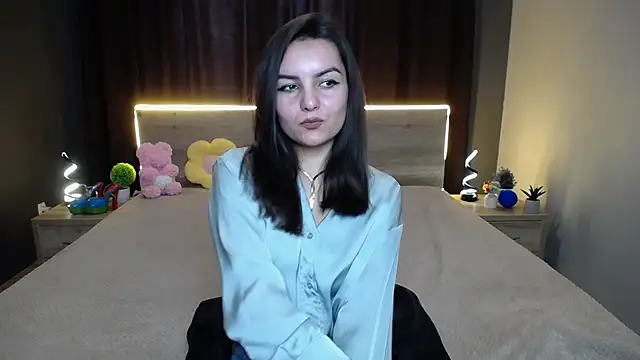 JasmineAsha online show from October 14, 2025, 7:09 am