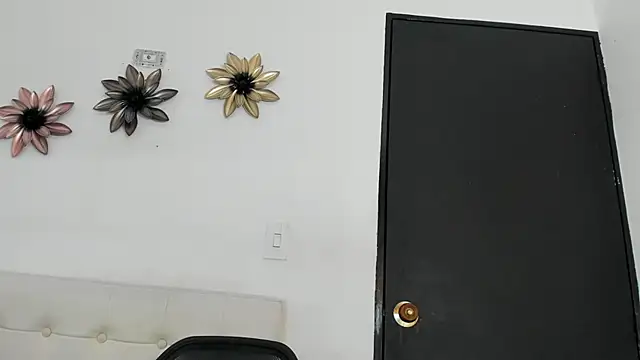 Snapshot of sarita_loven chatting on March 13, 2025, 10:47 am sarita loven online show from March 13, 2025, 10:47 am