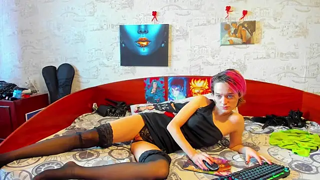 KagamiTayga online show from February 17, 2025, 8:19 am