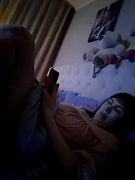 Snapshot of ROXOLANAA_SEXY chatting on March 23, 2025, 12:47 am ROXOLANAA SEXY online show from March 23, 2025, 12:47 am