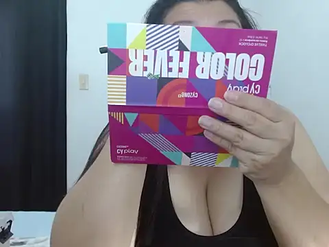 Snapshot of Victoriaevans1 chatting on October 3, 2025, 3:31 pm Victoriaevans1 online show from October 3, 2025, 3:31 pm