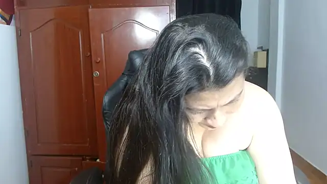 Snapshot of Victoriaevans1 chatting on July 28, 2026, 2:35 pm Victoriaevans1 online show from July 28, 2026, 2:35 pm