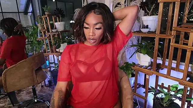 Snapshot of emely_brandon chatting on December 7, 2024, 2:53 am emely brandon online show from December 7, 2024, 2:53 am