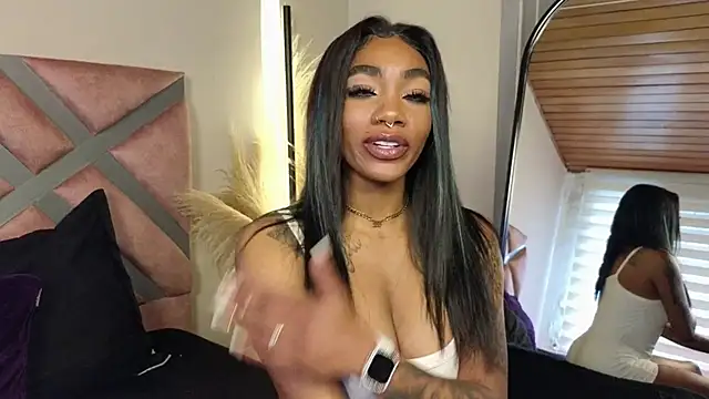 Snapshot of emely_brandon chatting on March 17, 2025, 4:11 pm emely brandon online show from March 17, 2025, 4:11 pm